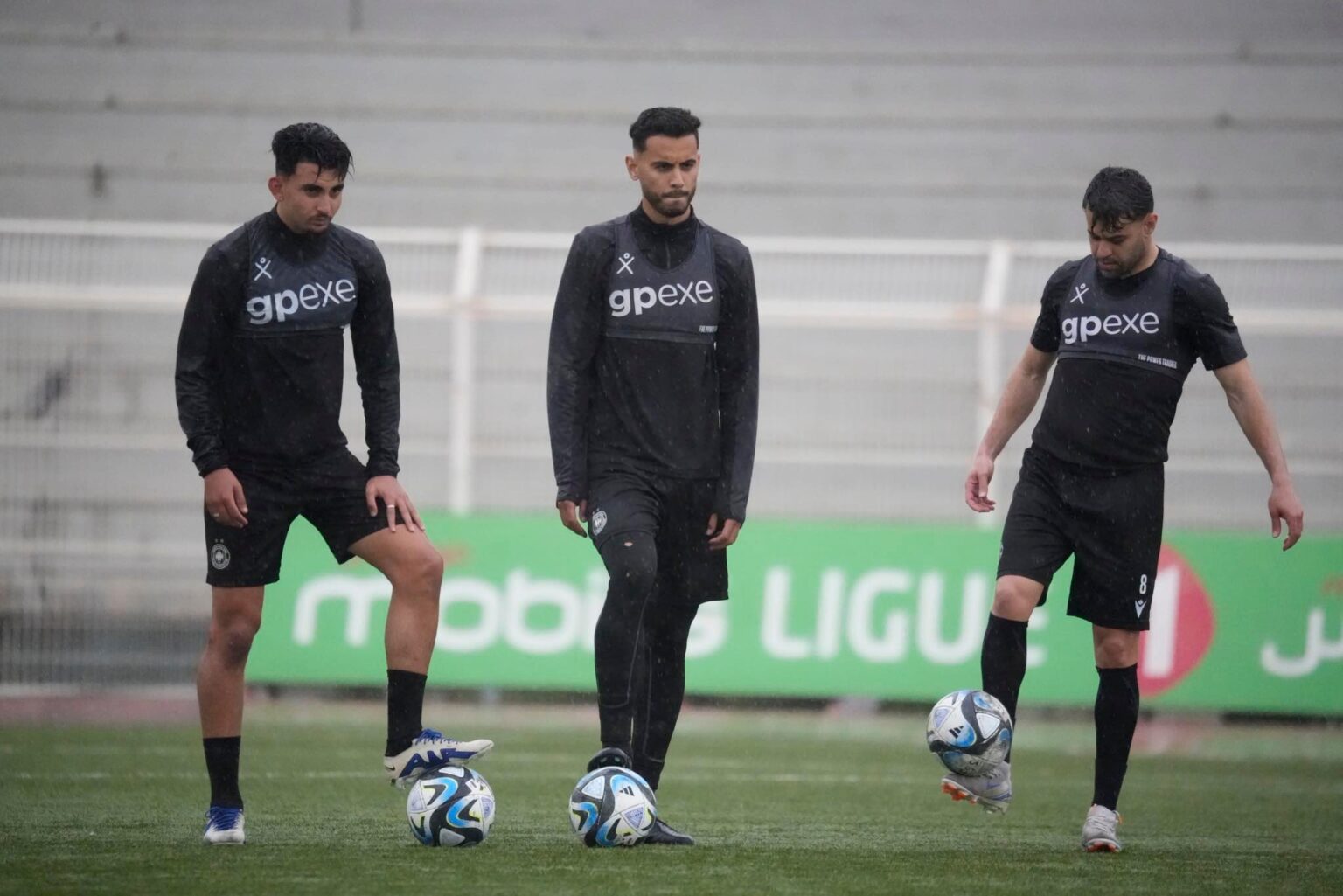 بعد الفوز في الشلف.. النسور يستأنفون التدريبات