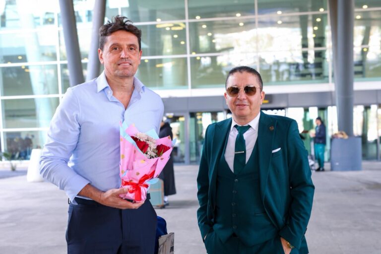 وصول المدرب الاسباني جوردي غراتاكوس للجزائر تحسبا لانضمامه أكاديمية لافوارا